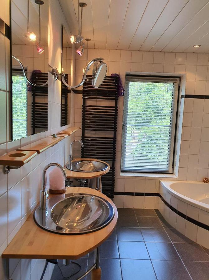 De Vliegende Vlinder Bed and Breakfast Nederweert Εξωτερικό φωτογραφία